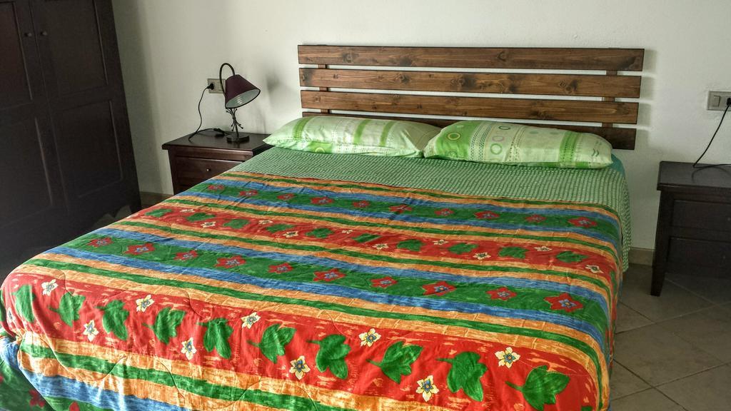 Su Trabi B&B Fluminimaggiore Kültér fotó